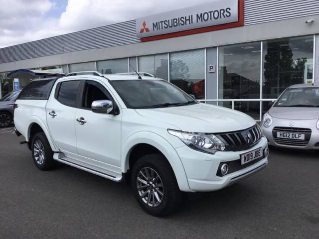 Mitsubishi L200 2.4 DI-D DC Barbarian Pickup Double Cab 4dr Diesel Auto 4WD Euro 6 (178 ps) Pickup Diesel White