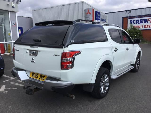 2019 Mitsubishi L200 2.4 DI-D DC Barbarian Pickup Double Cab 4dr Diesel Auto 4WD Euro 6 (178 ps)
