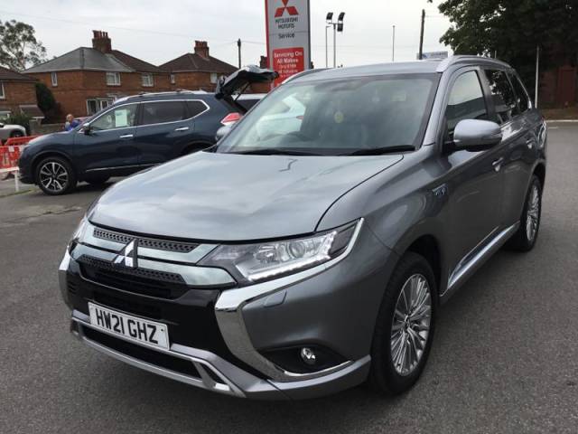 2021 Mitsubishi Outlander 2.4h TwinMotor 13.8kWh Dynamic SUV 5dr Petrol Plug-in Hybrid CVT 4WD Euro 6 (s/s) (224 ps)