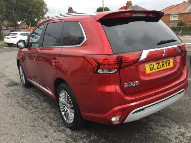 2021 Mitsubishi Outlander 2.4h TwinMotor 13.8kWh Dynamic SUV 5dr Petrol Plug-in Hybrid CVT 4WD Euro 6 (s/s) (224 ps)