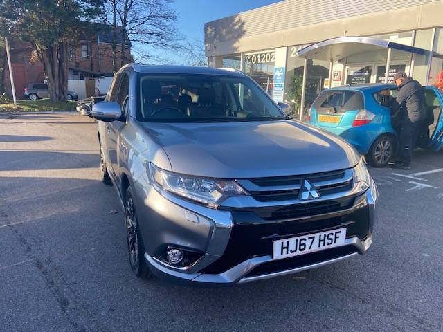 Mitsubishi Outlander 2.0h 12kWh 4h SUV 5dr Petrol Plug-in Hybrid CVT 4WD Euro 6 (s/s) (200 ps) SUV Hybrid Grey