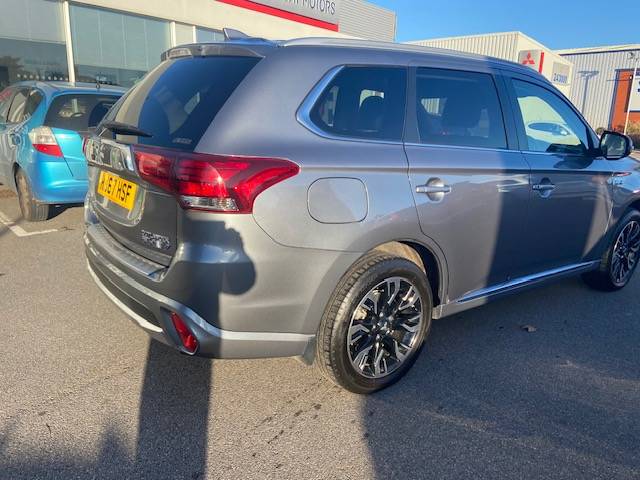 2017 Mitsubishi Outlander 2.0h 12kWh 4h SUV 5dr Petrol Plug-in Hybrid CVT 4WD Euro 6 (s/s) (200 ps)