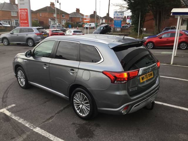 2021 Mitsubishi Outlander 2.4h TwinMotor 13.8kWh Exceed CVT 4WD Euro 6 (s/s) 5dr